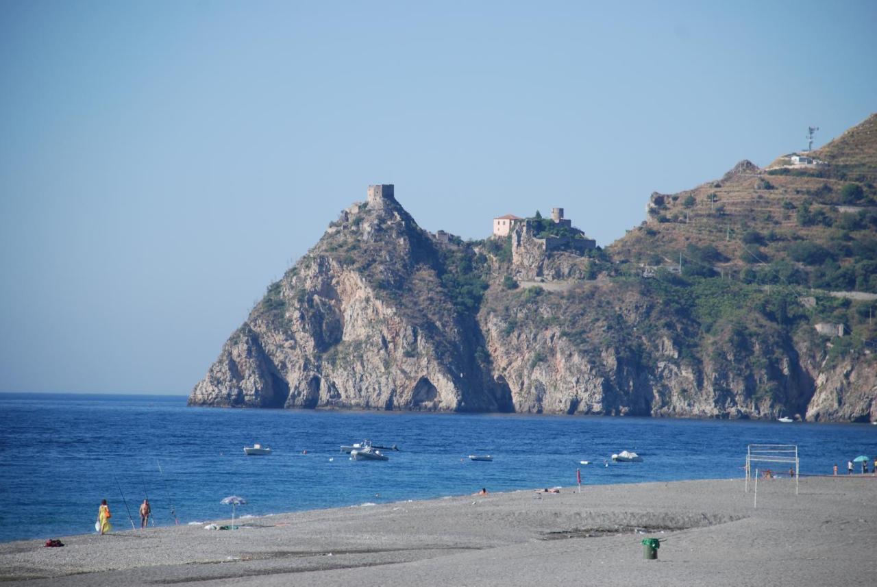 Quattro Torri B&B Santa Teresa Di Riva Exteriér fotografie